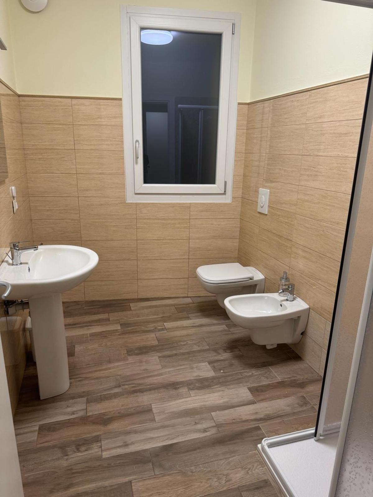 Park 20 Guest House Azzate Εξωτερικό φωτογραφία